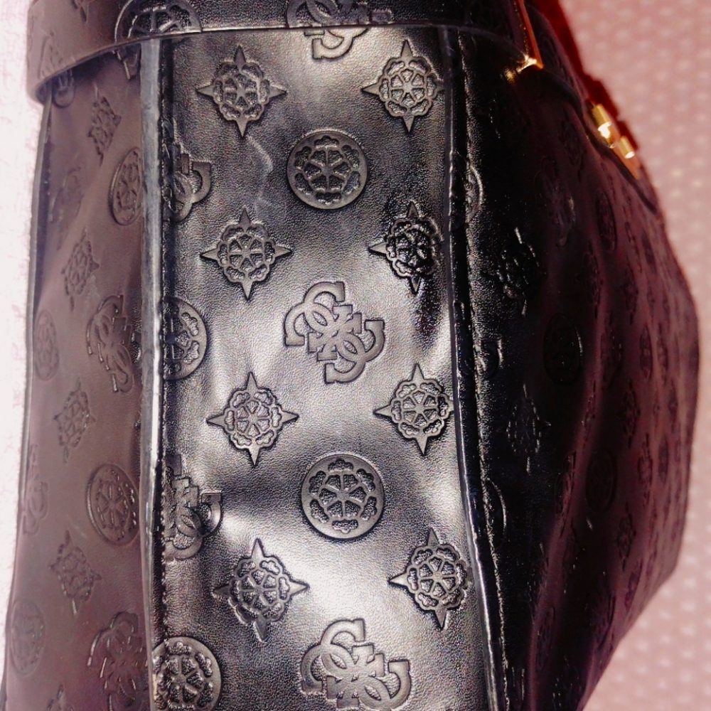 GUESS Black purse with gold chains.#A27 - Picture 7 of 11